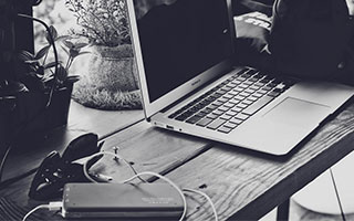 九游app下载中心-瓦尔迪内带回冬季出战意愿，桑普多利亚中场追逐奔球，瓦尔迪进球集锦